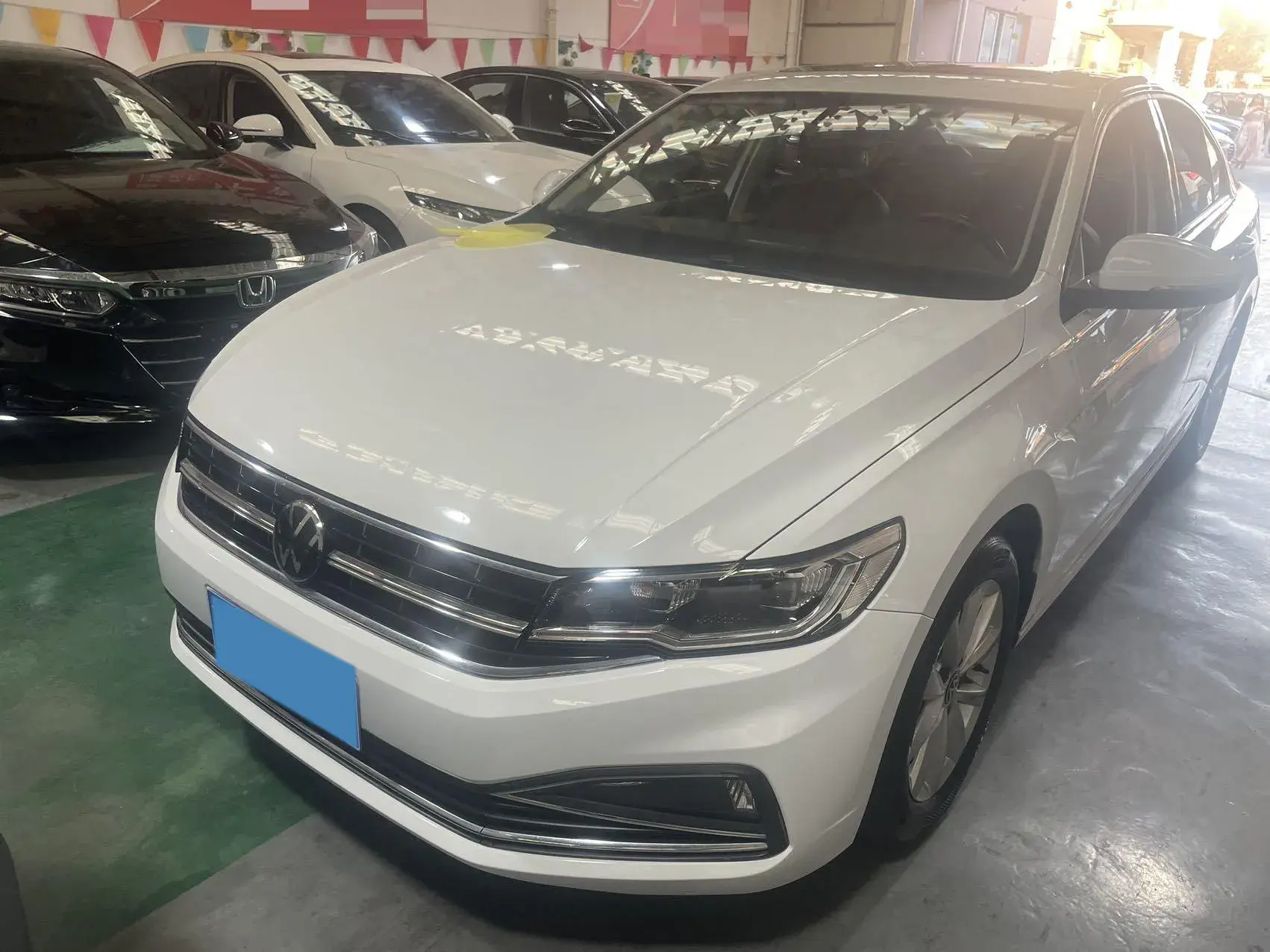 2021 VOLKSWAGEN BORA view 1
