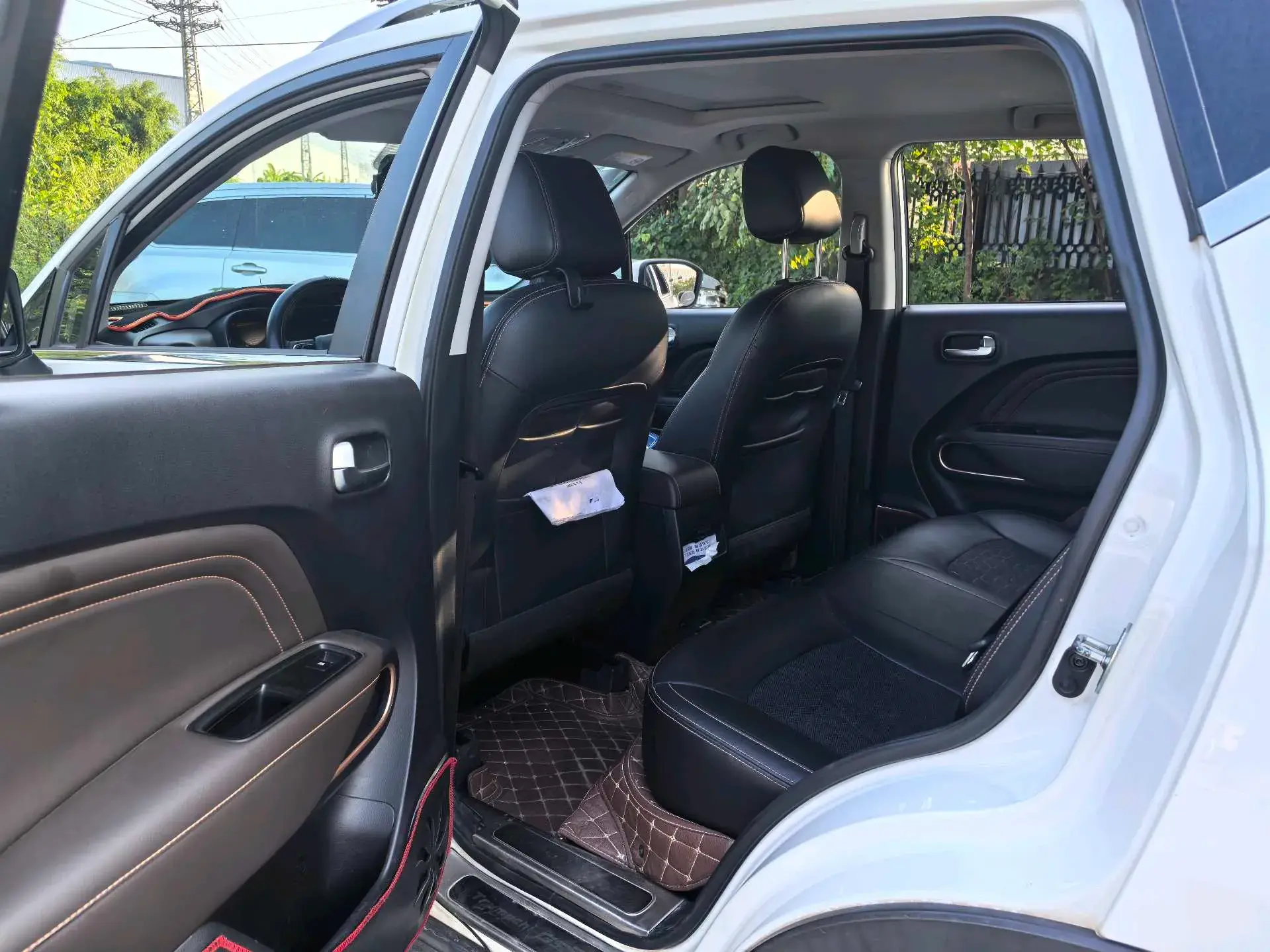 2017 GAC TRUMPCHI thumbnail 3