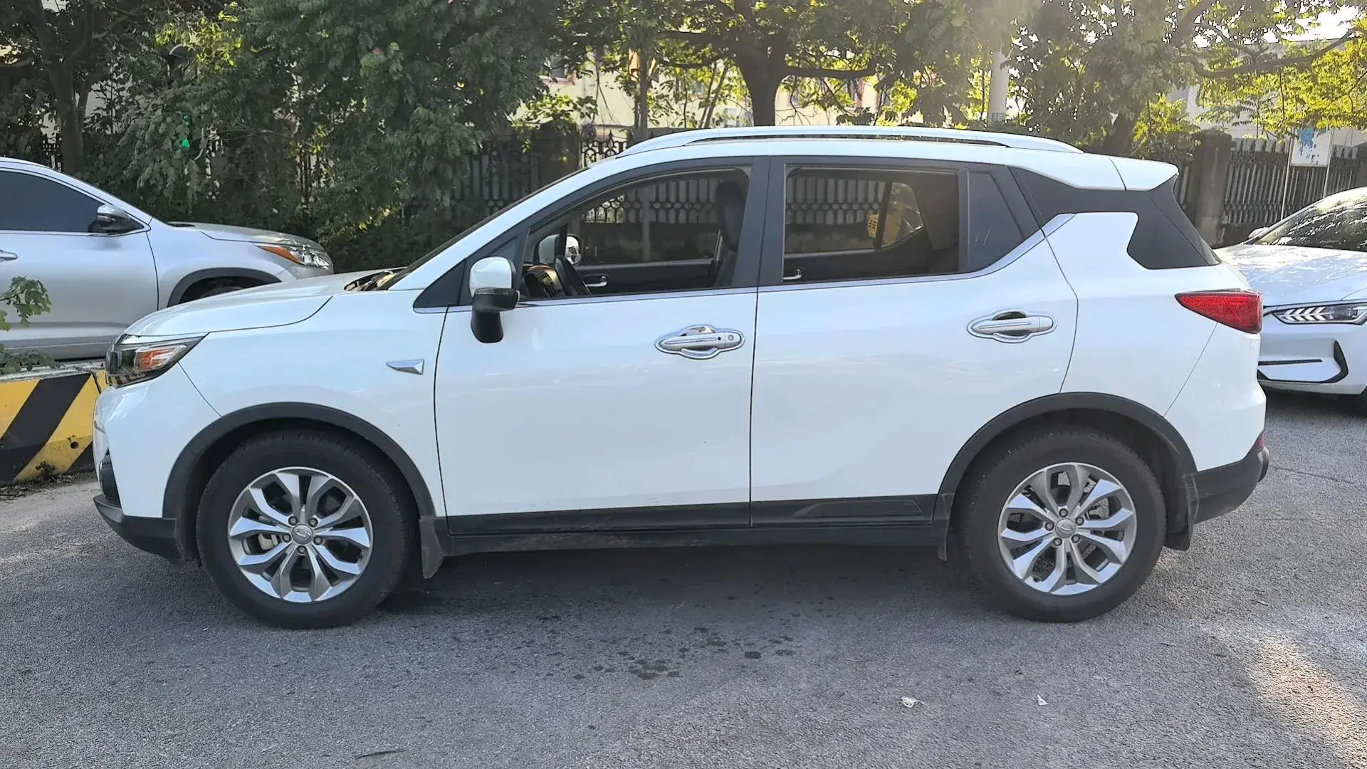 2017 GAC TRUMPCHI thumbnail 2