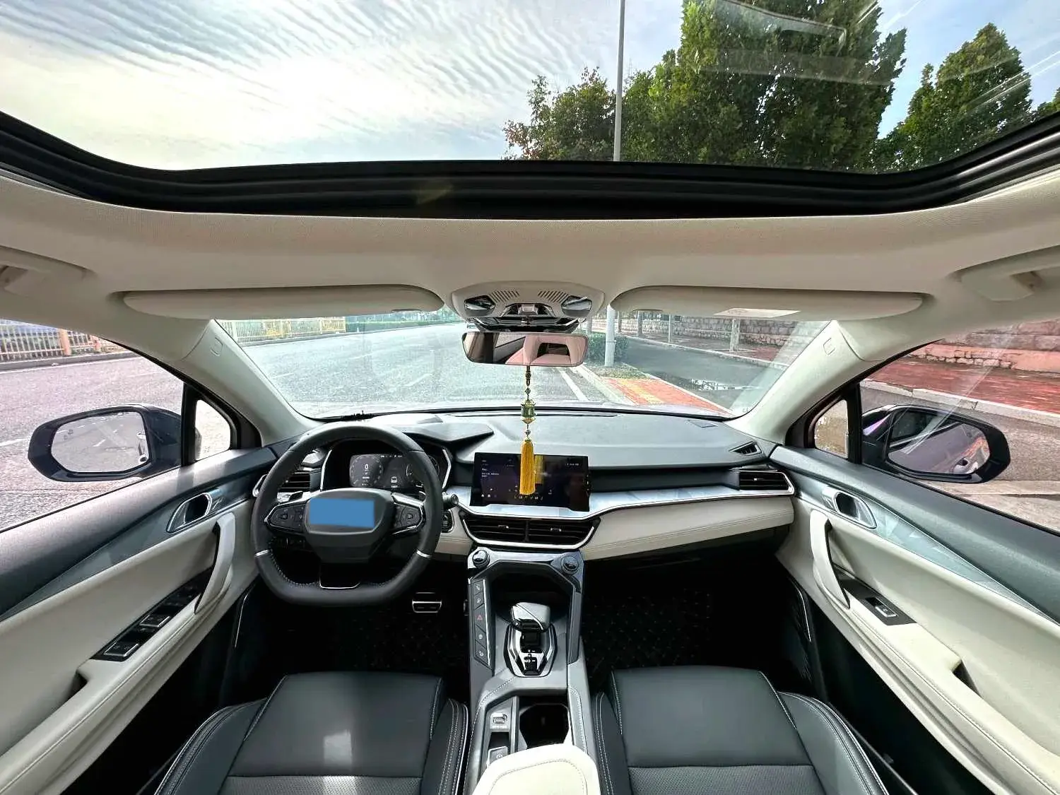 2022 LYNK&CO 06 thumbnail 3