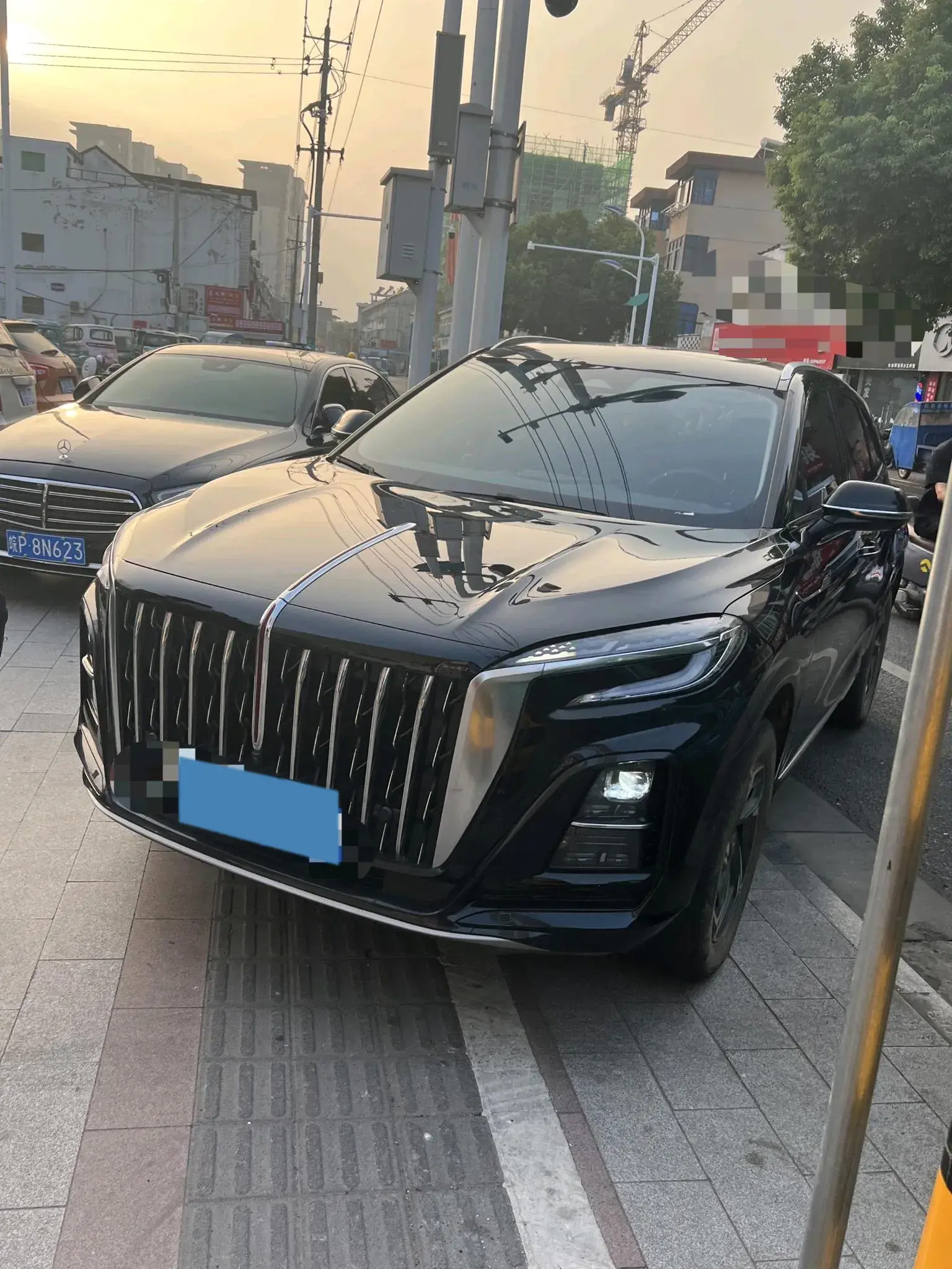 2023 HONGQI HS3 view 1