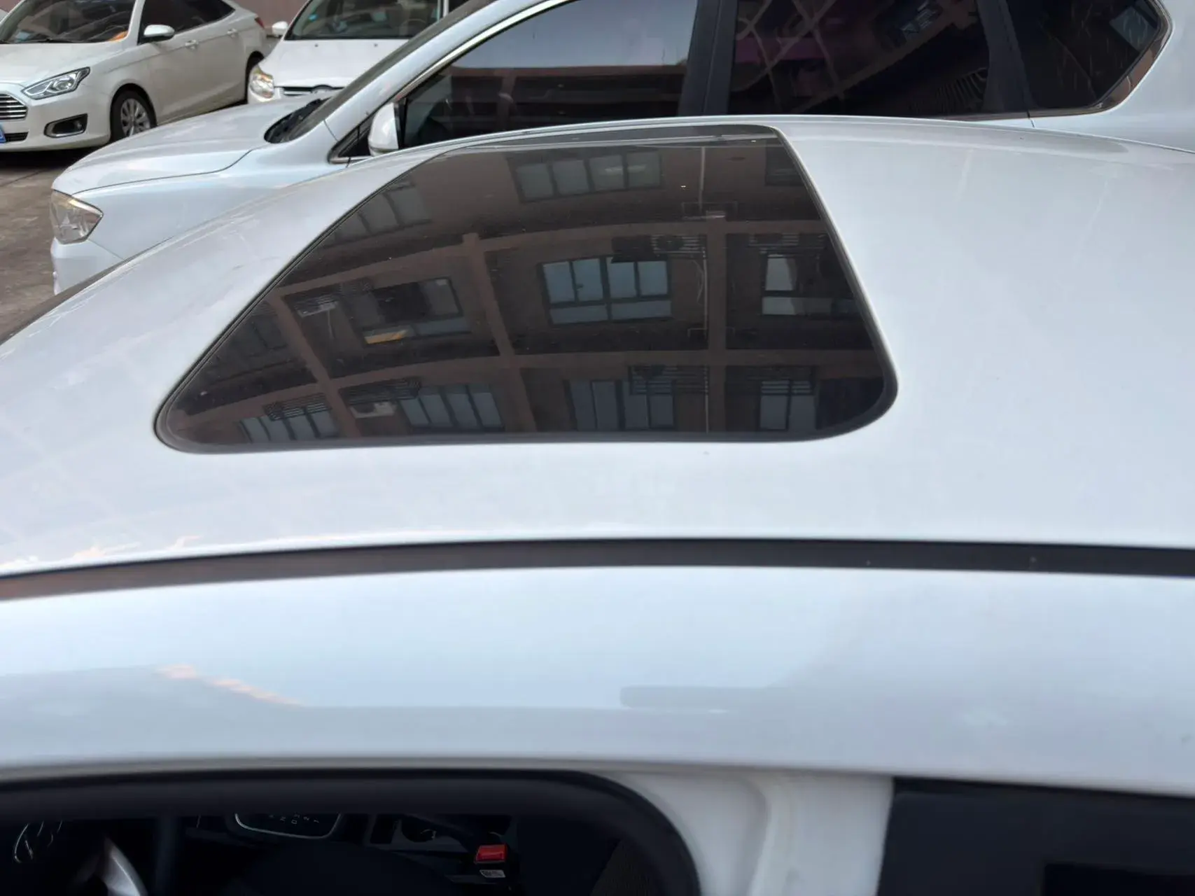 2017 HYUNDAI REINA thumbnail 3