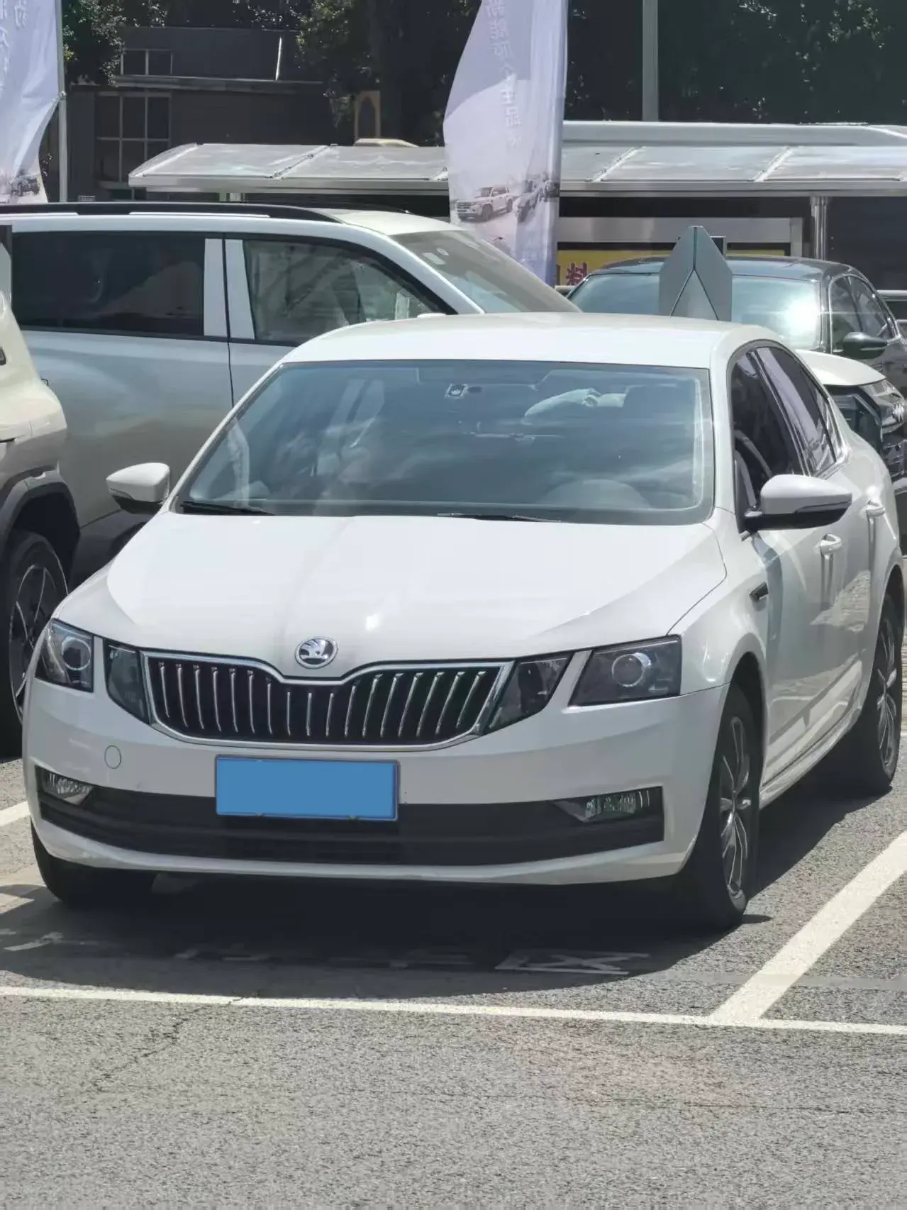2020 SKODA OCTAVIA view 1