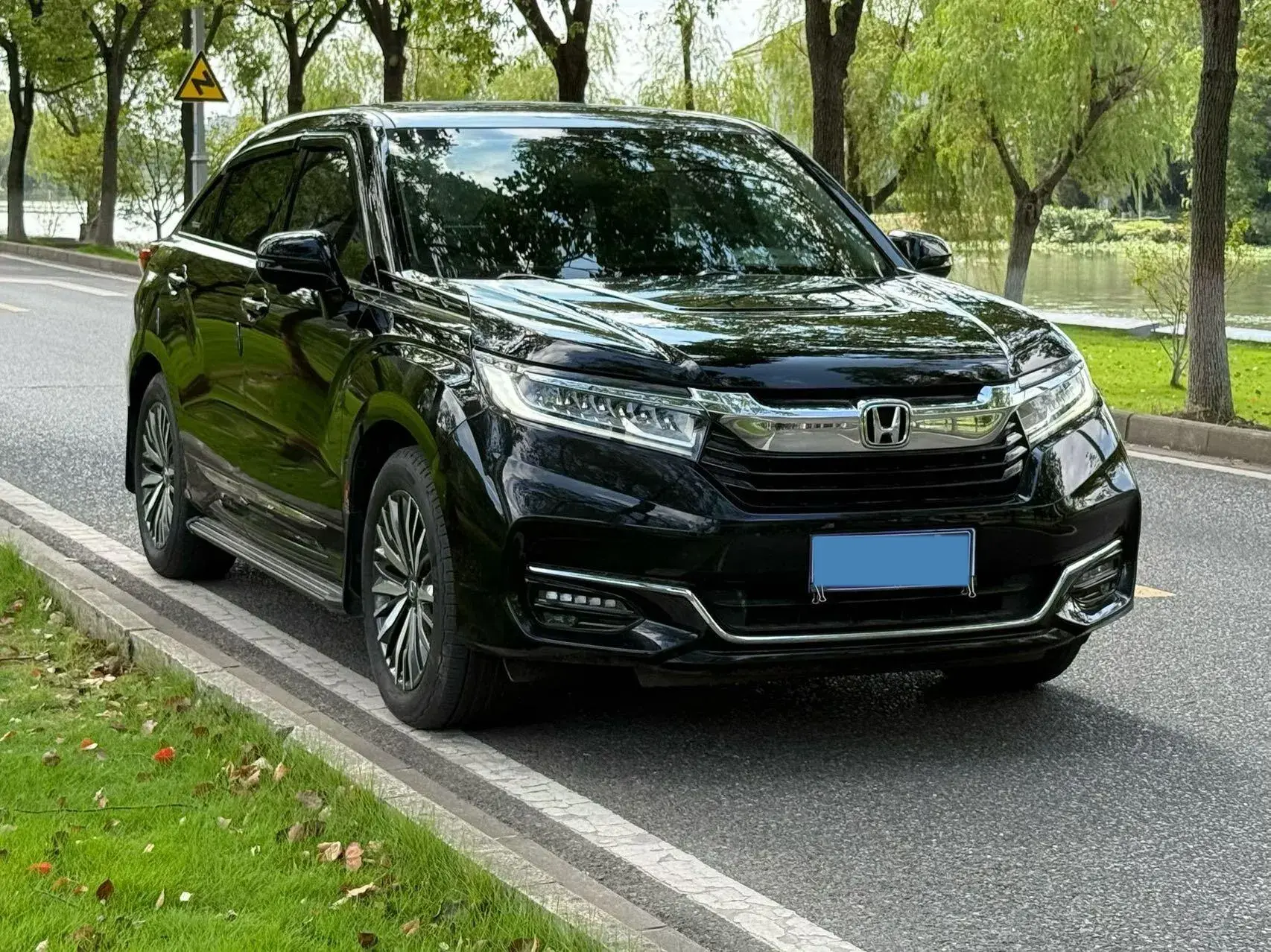 2020 HONDA AVANCIER thumbnail 2