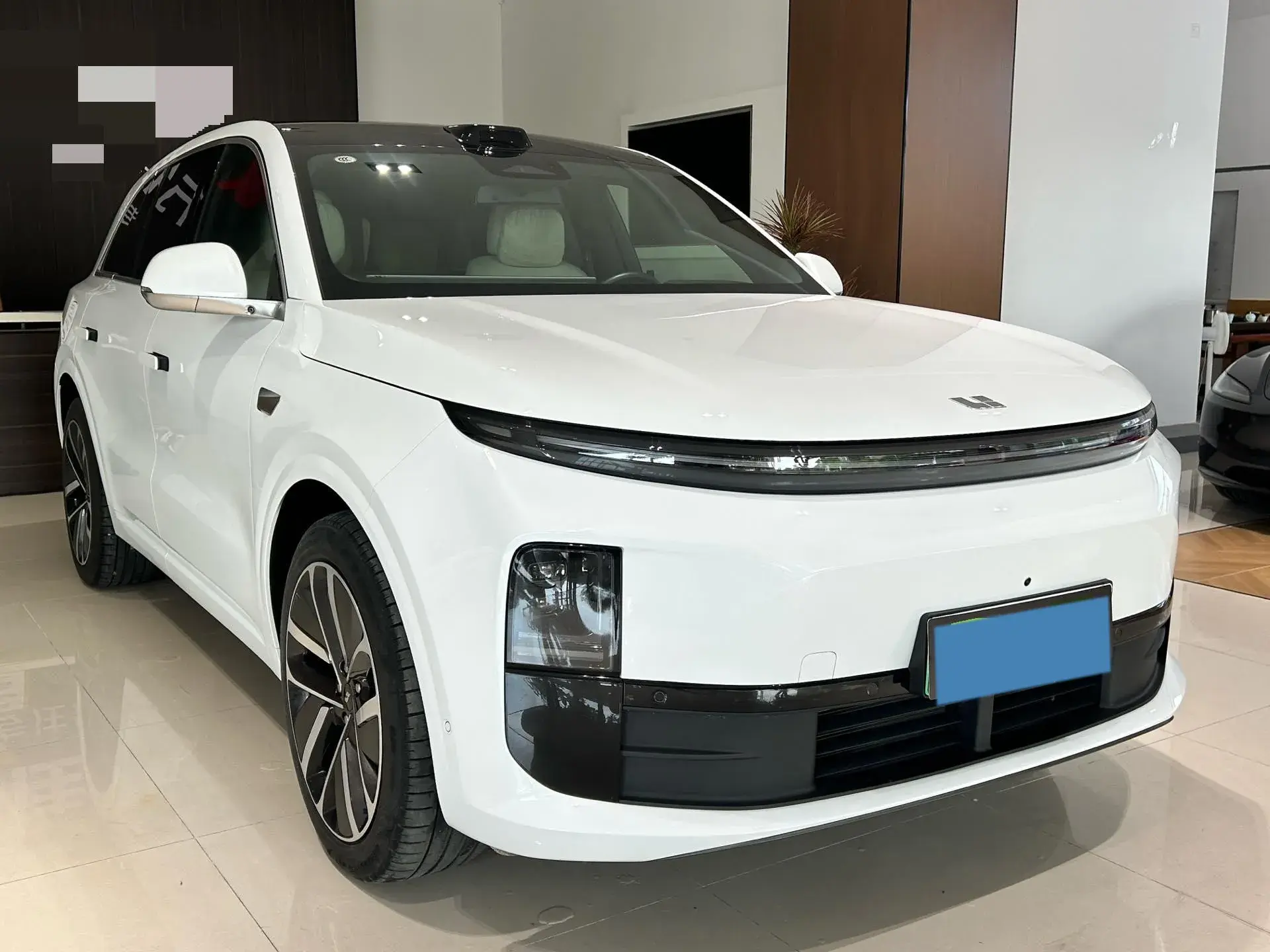 2024 LI L6 thumbnail 3