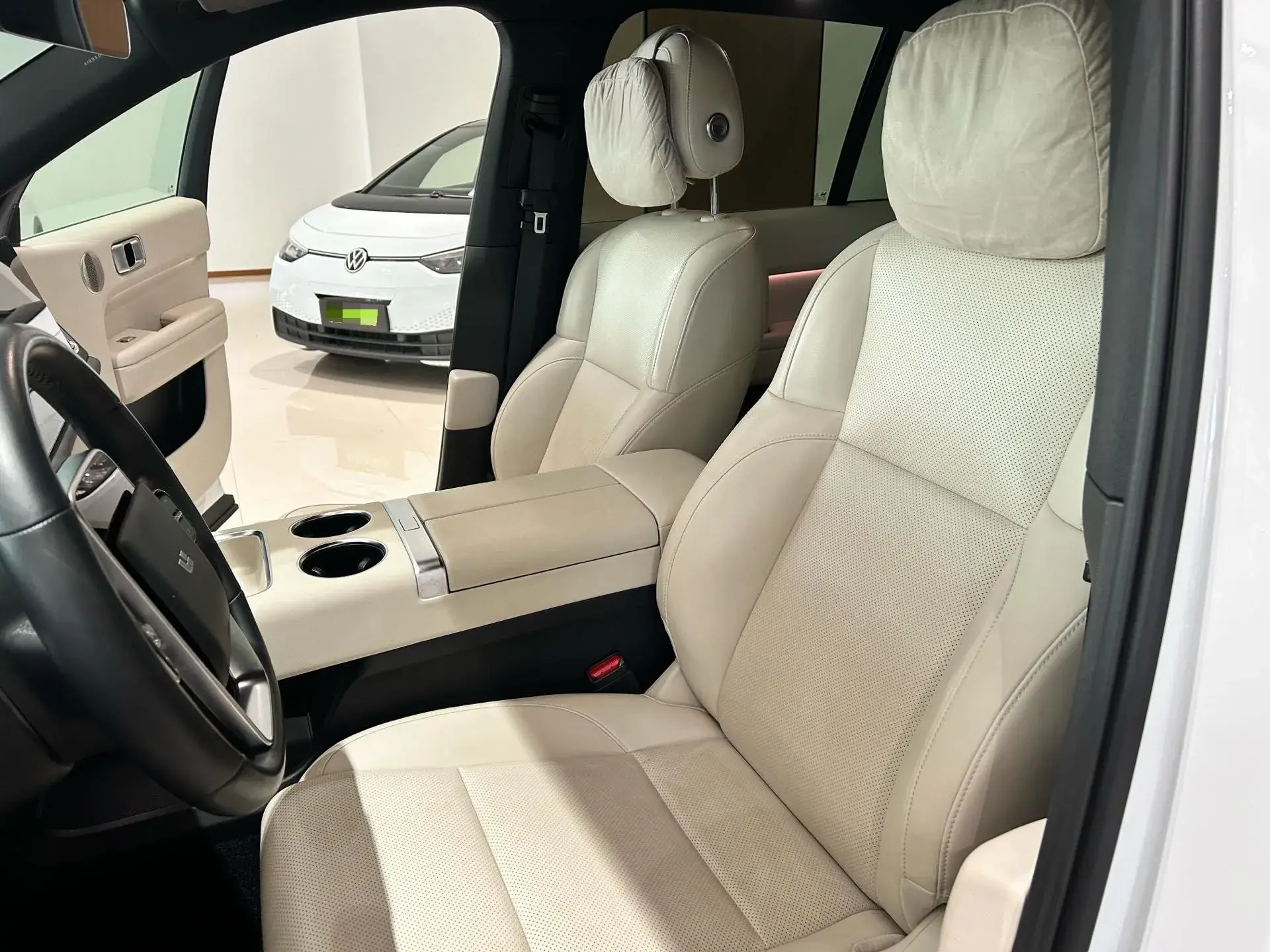 2024 LI L6 thumbnail 4