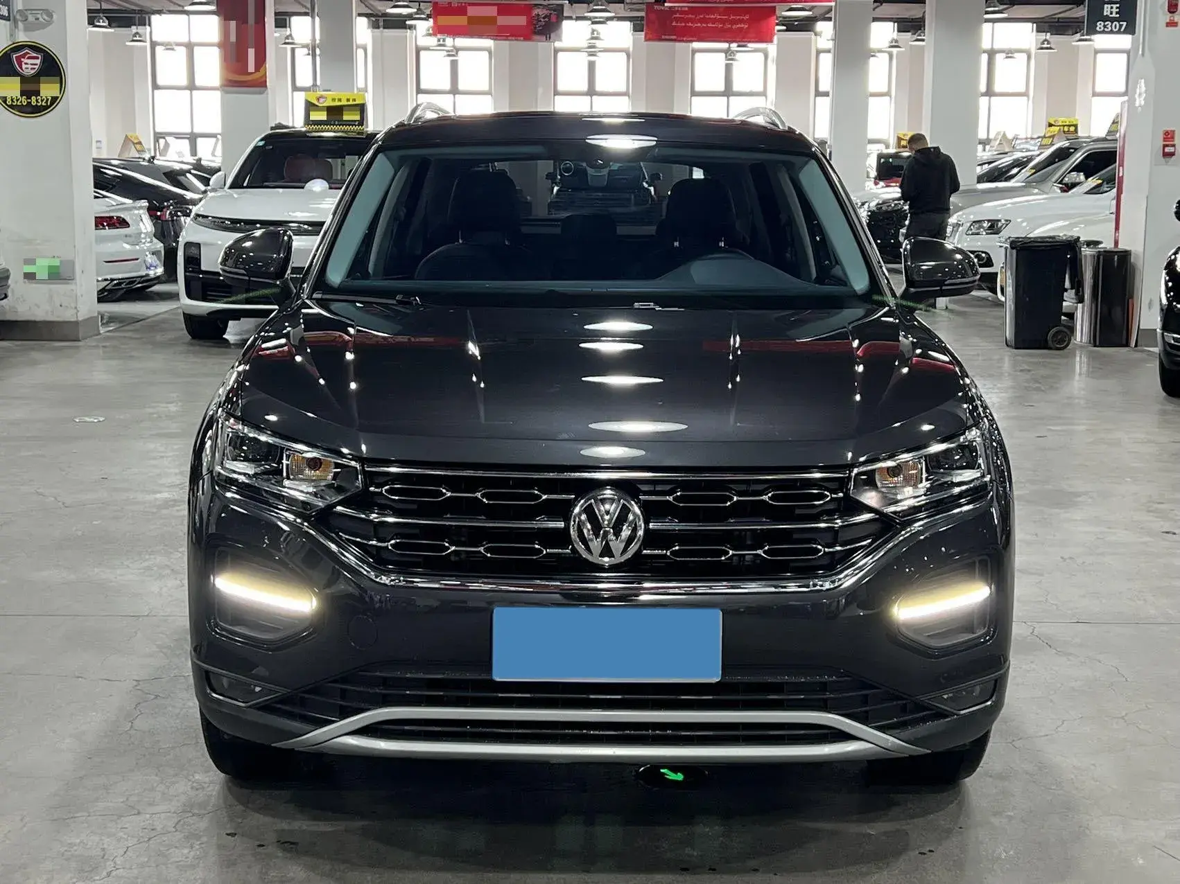 2020 VOLKSWAGEN TAYRON thumbnail 2