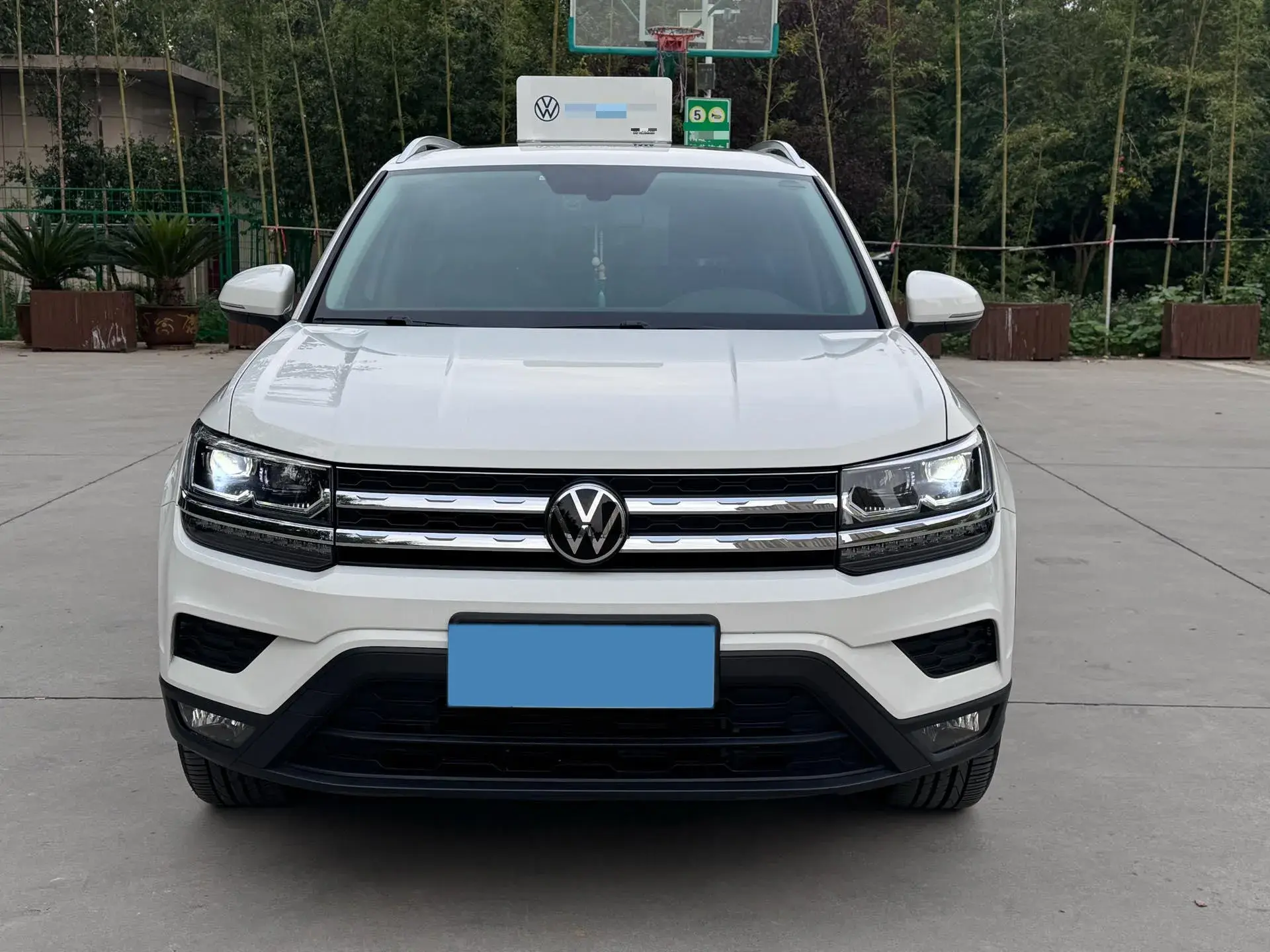 2021 VOLKSWAGEN THARU thumbnail 2