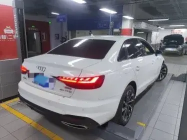 2023 AUDI A4L thumbnail 3