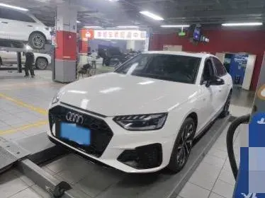 2023 AUDI A4L view 1