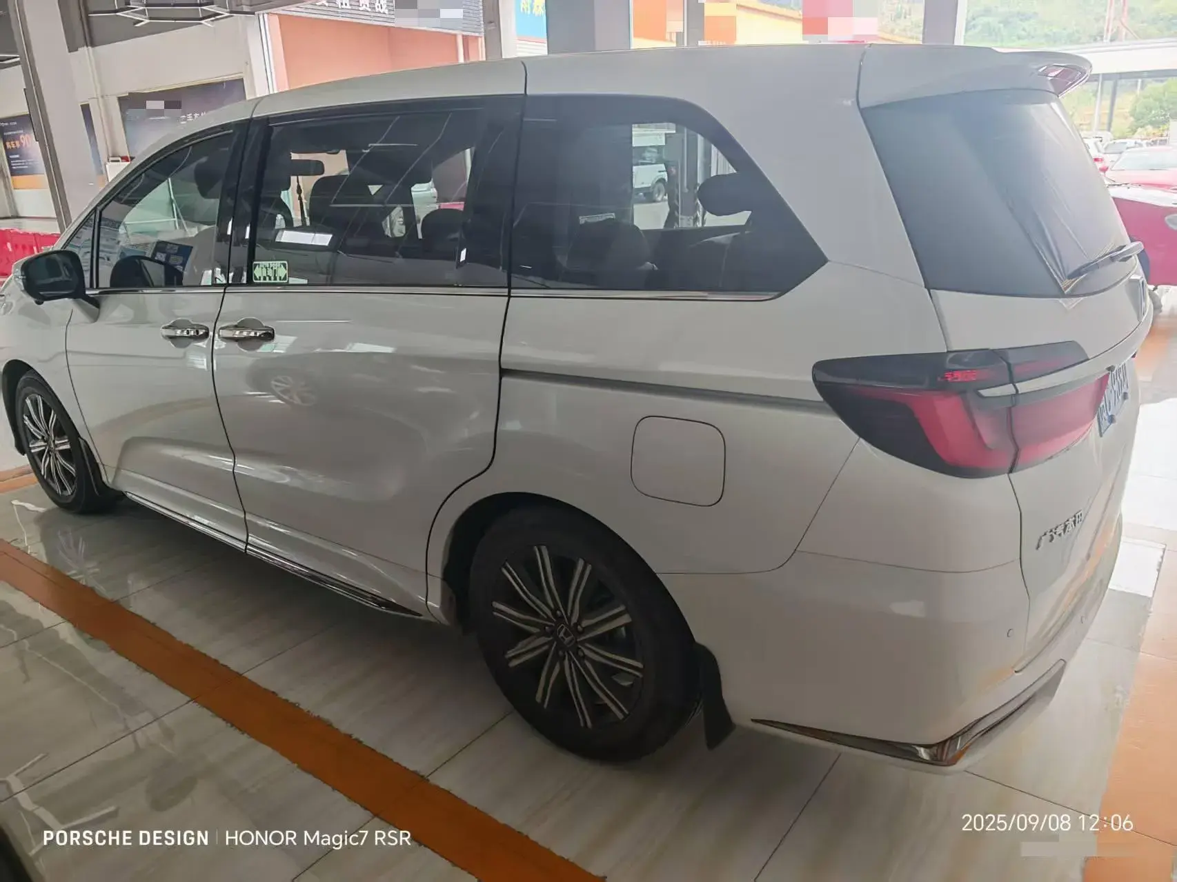 2024 HONDA ODYSSEY thumbnail 4