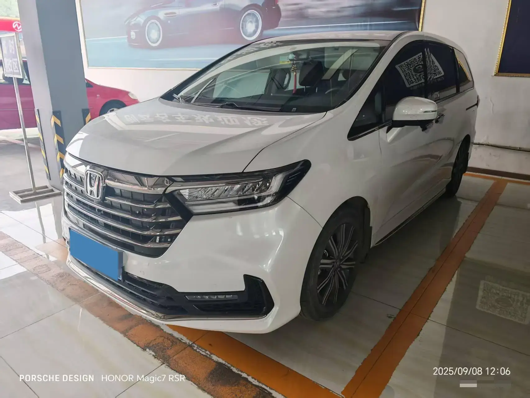 2024 HONDA ODYSSEY view 1