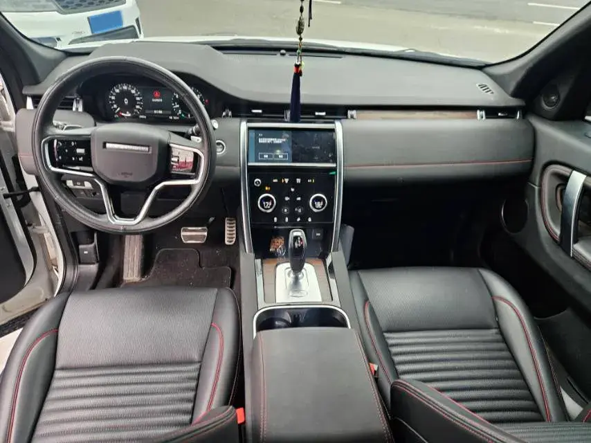 2023 LAND ROVER thumbnail 4