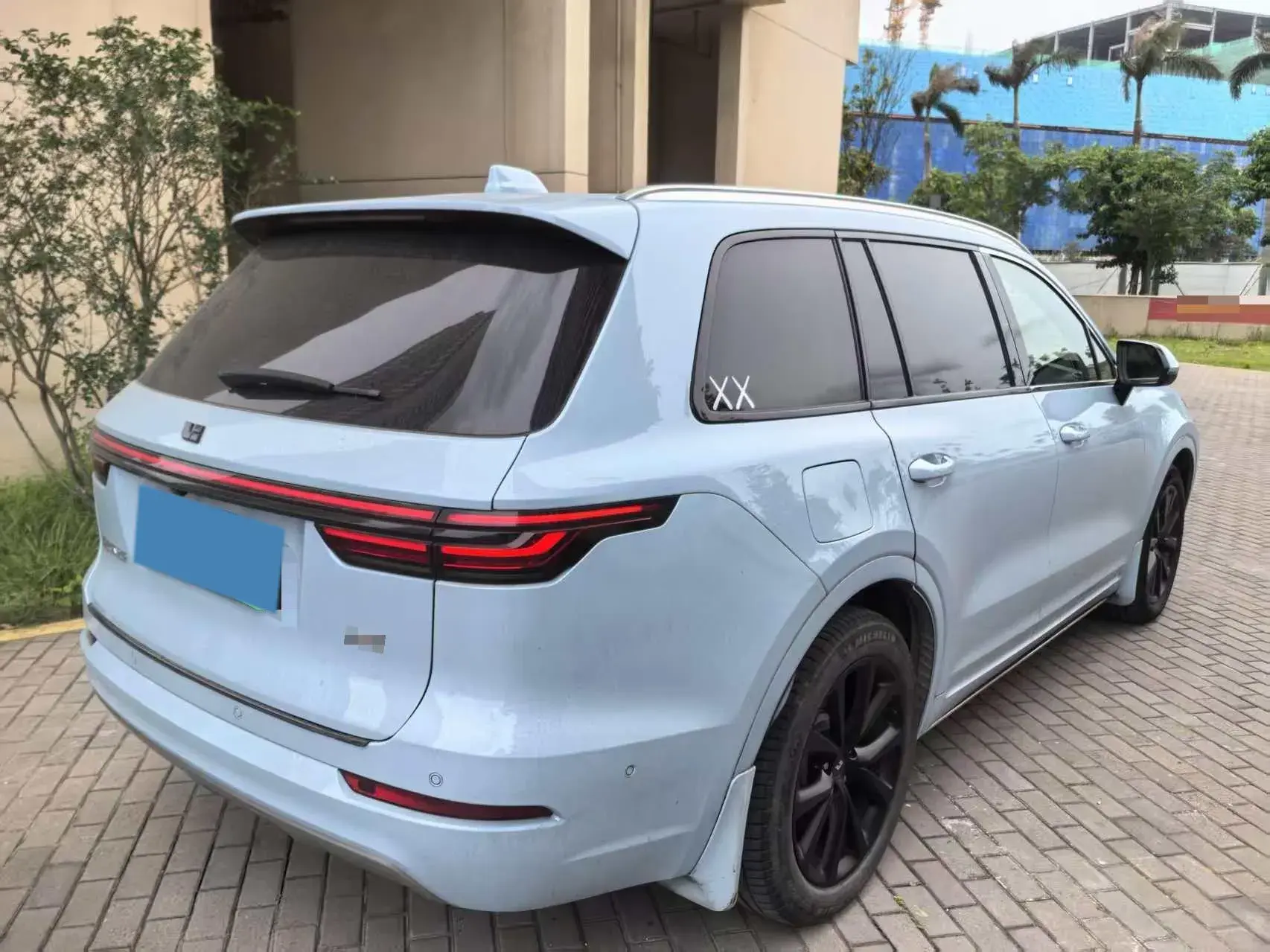 2021 LI ONE thumbnail 3