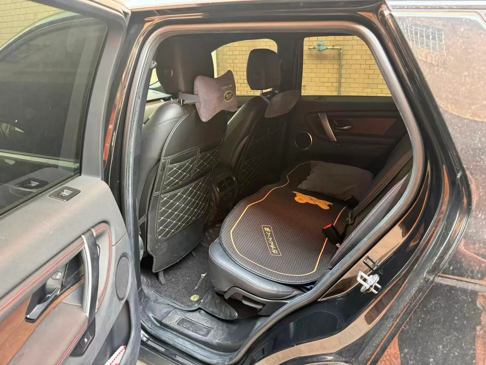 2021 LAND ROVER thumbnail 3