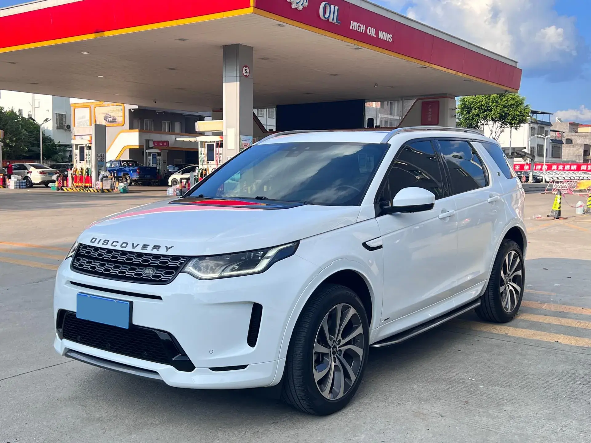 2020 LAND ROVER view 1