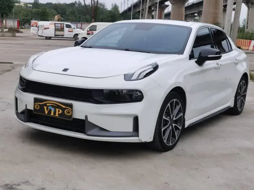 2020 LYNK&CO 03 view 1