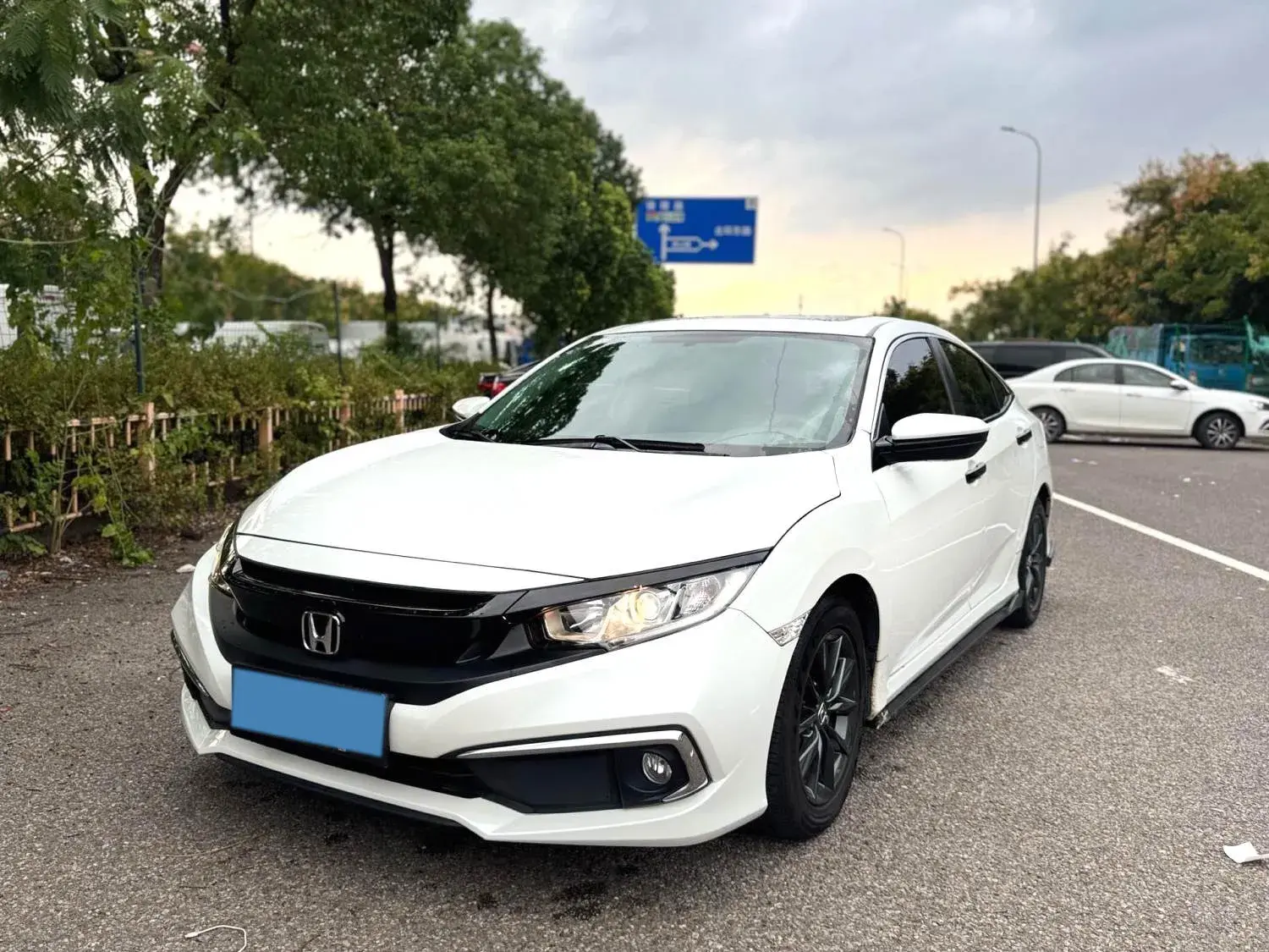2019 HONDA CIVIC view 1