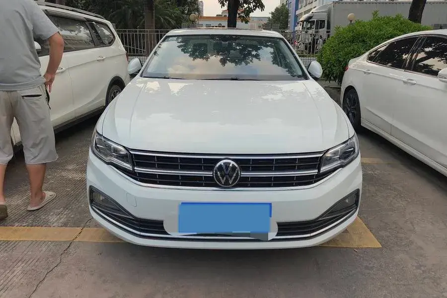 2021 VOLKSWAGEN BORA thumbnail 3