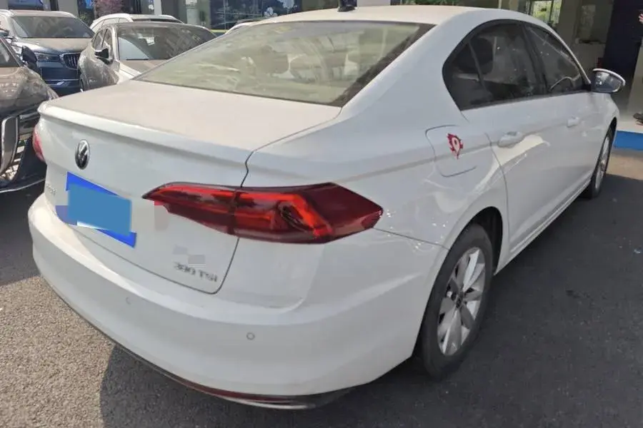 2021 VOLKSWAGEN BORA thumbnail 2