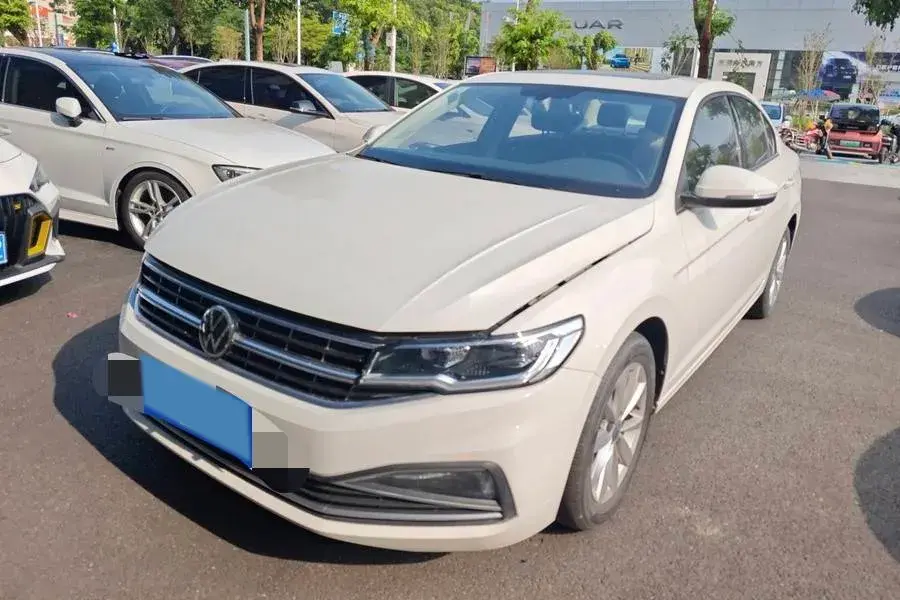 2021 VOLKSWAGEN BORA view 1