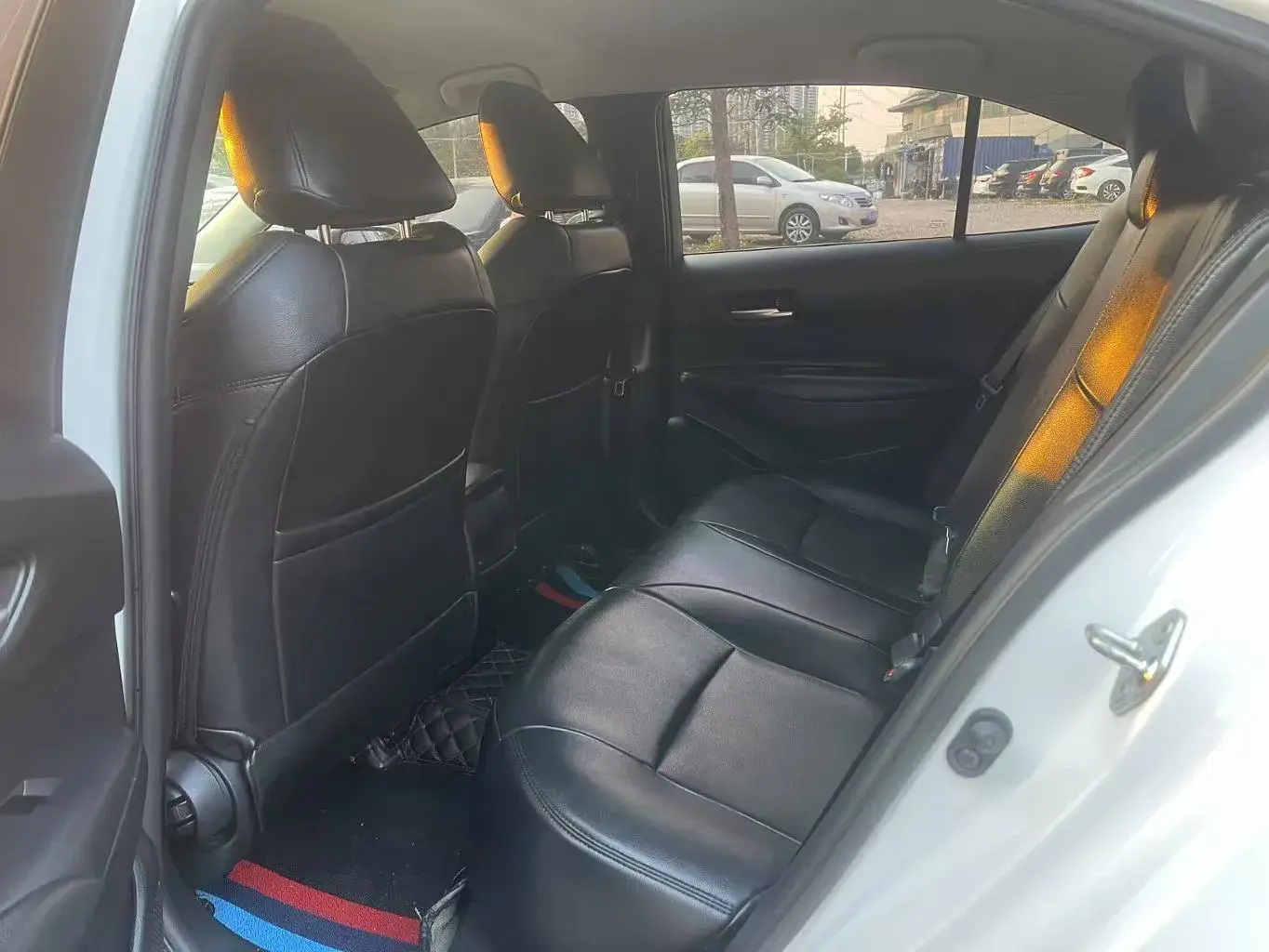 2022 TOYOTA COROLLA thumbnail 3