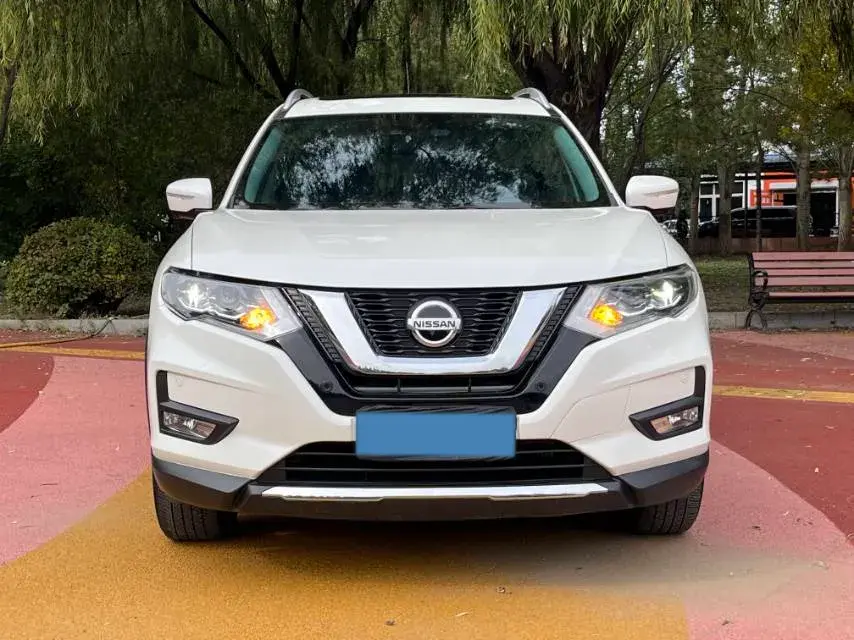 2021 NISSAN X-TRAIL thumbnail 2