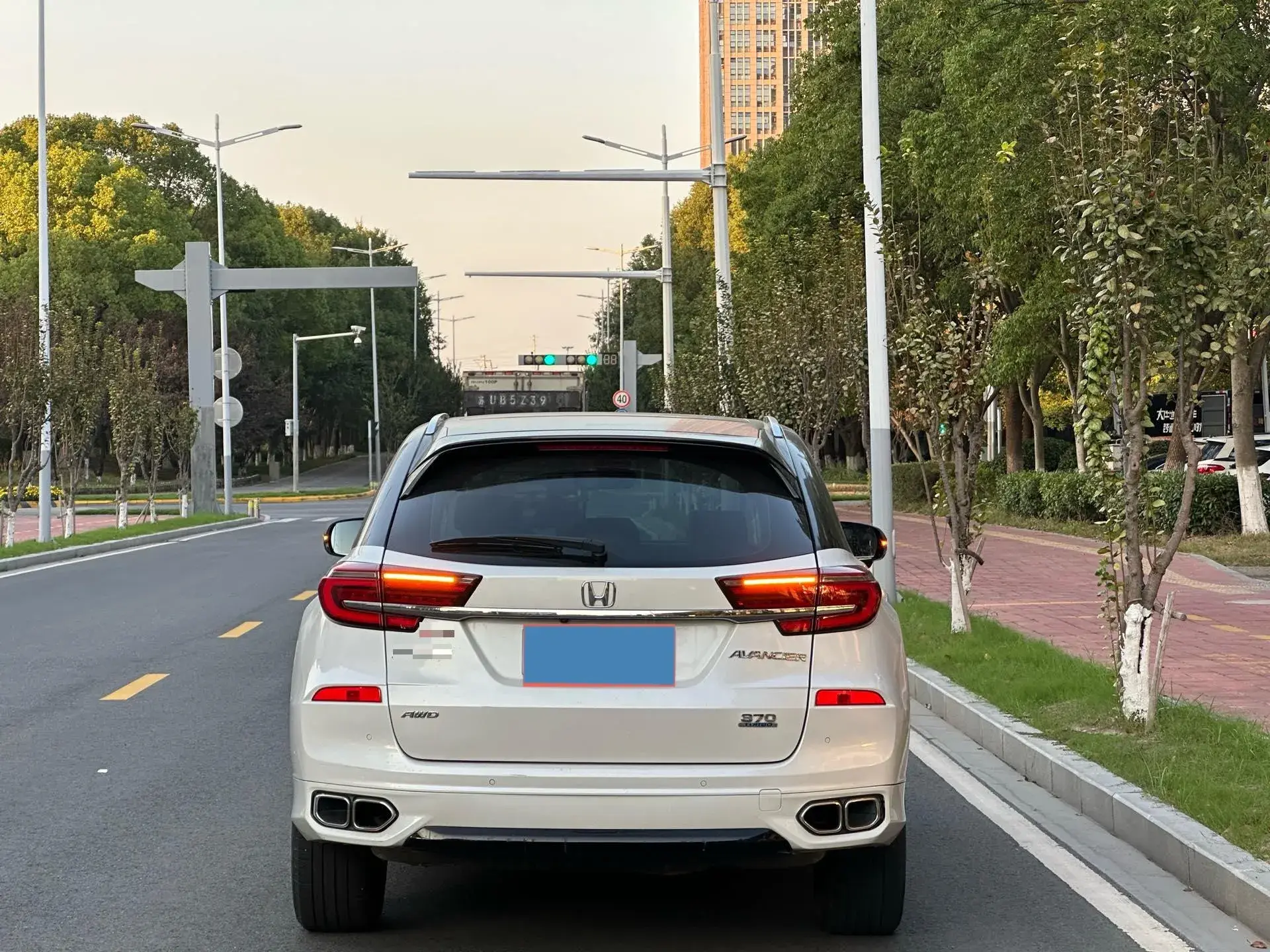 2020 HONDA AVANCIER thumbnail 4