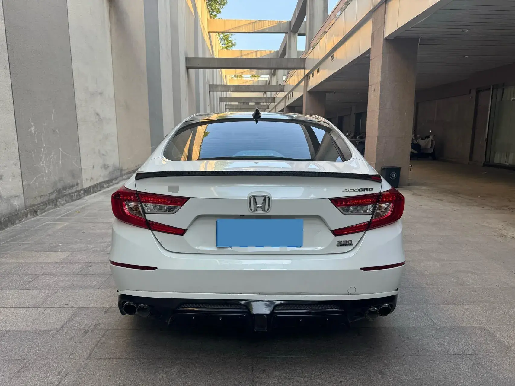 2018 HONDA ACCORD thumbnail 4