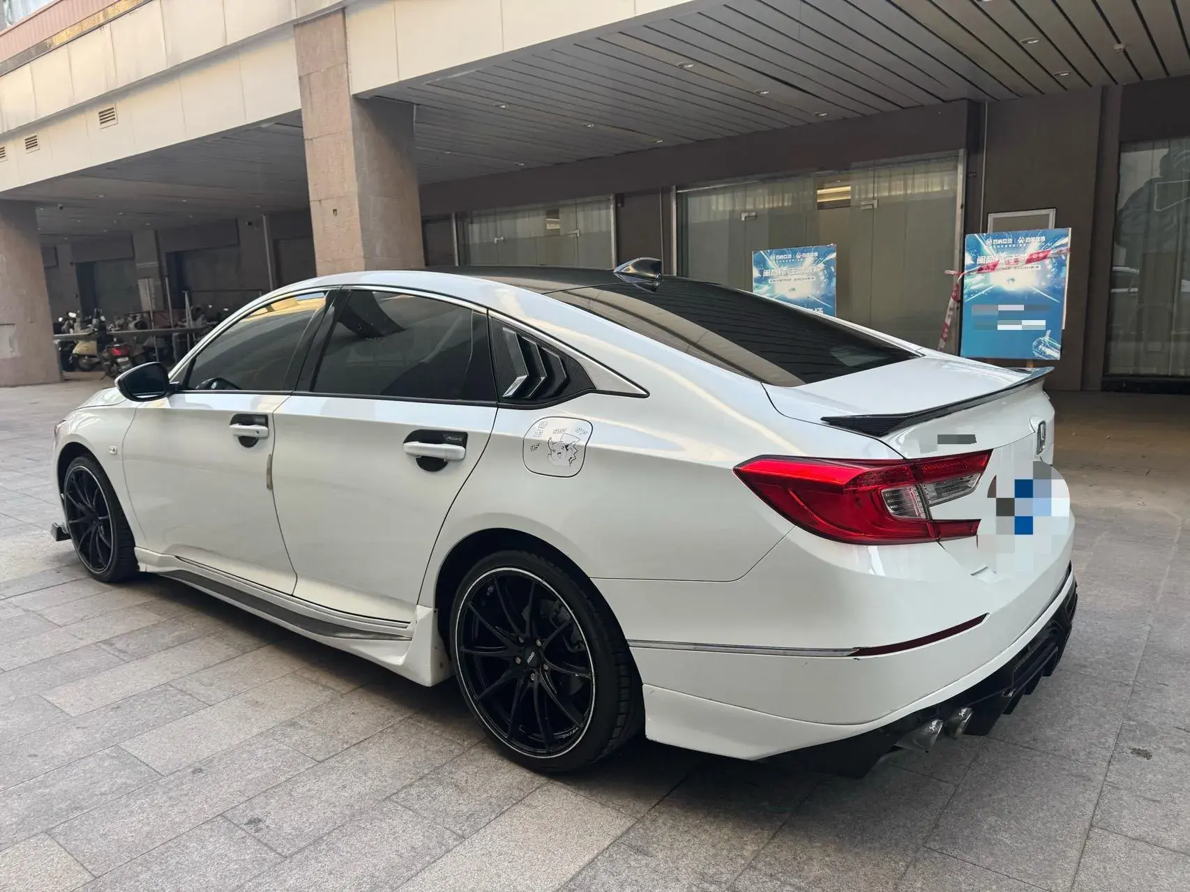 2018 HONDA ACCORD thumbnail 3