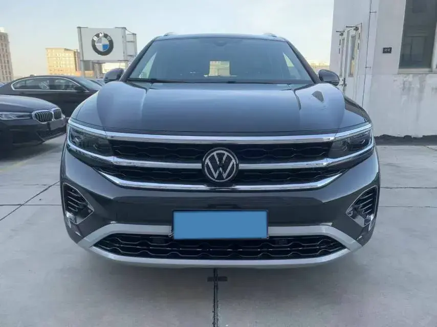 2022 VOLKSWAGEN TALAGON thumbnail 2