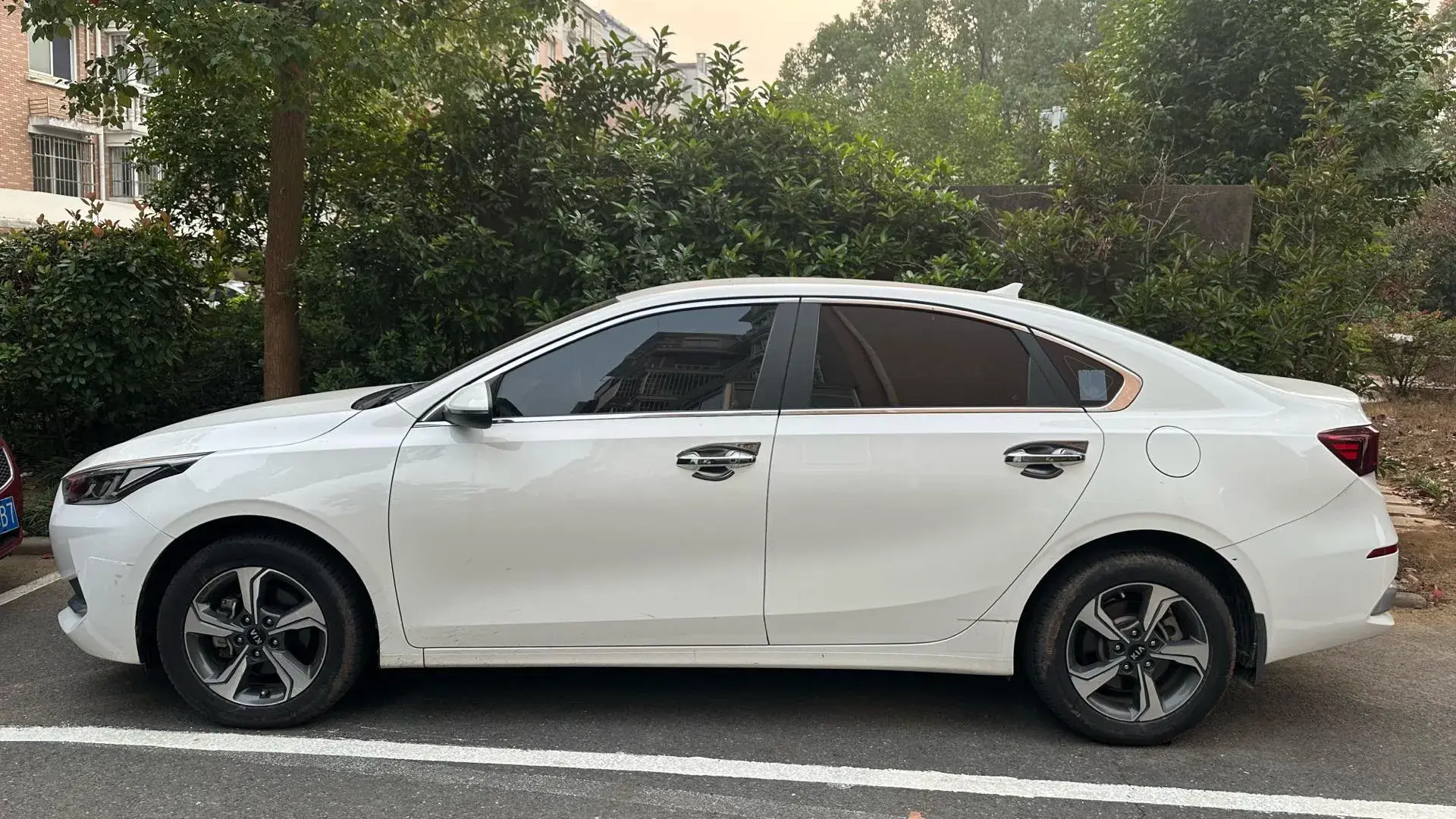 2019 KIA K3 thumbnail 4