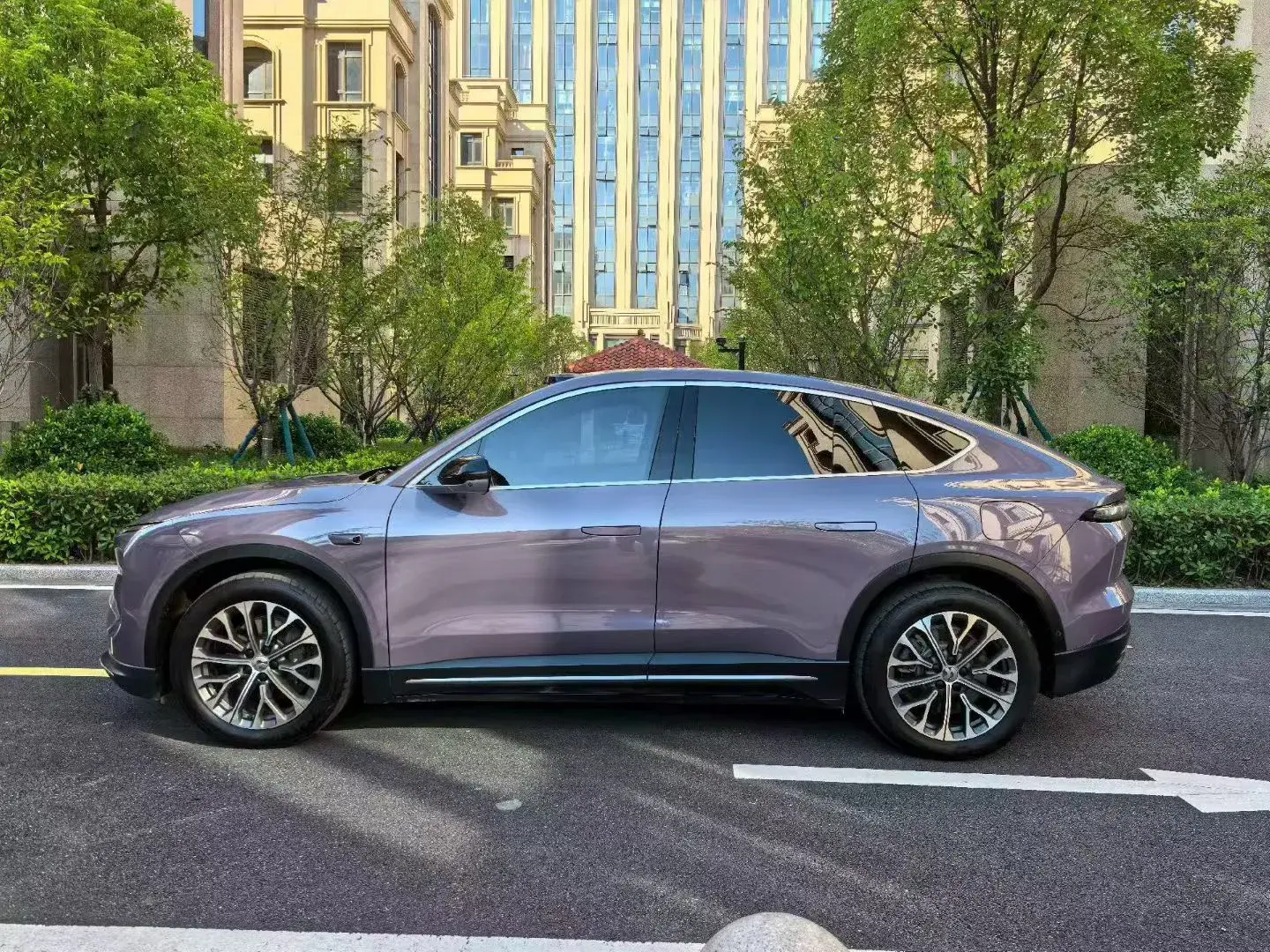 2023 NIO EC6 thumbnail 3