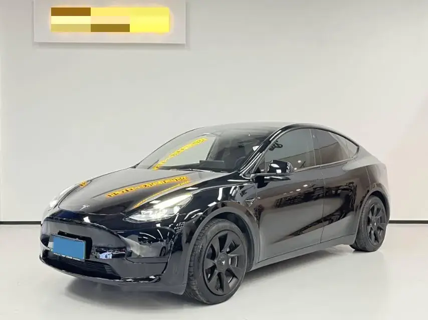 2022 TESLA MODEL view 1