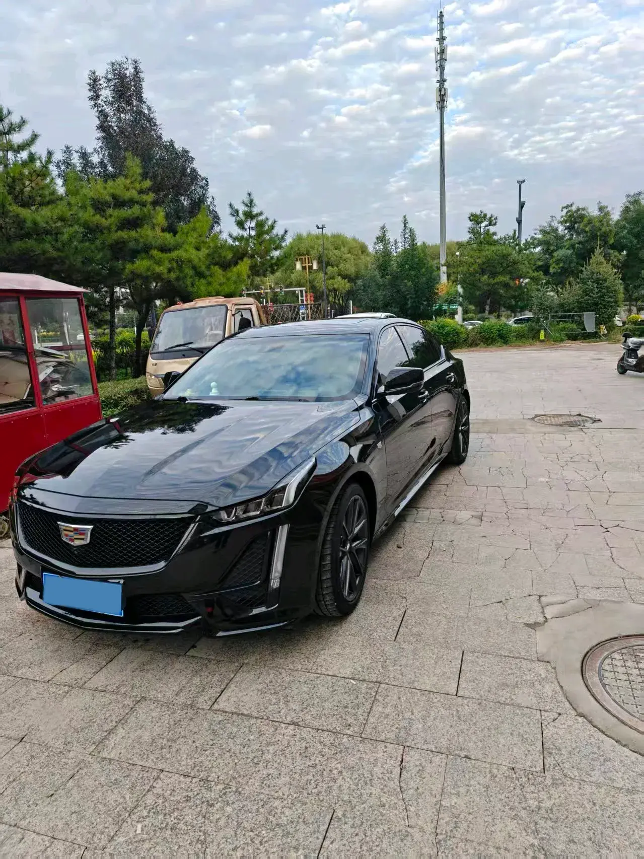 2021 CADILLAC CT5 view 1