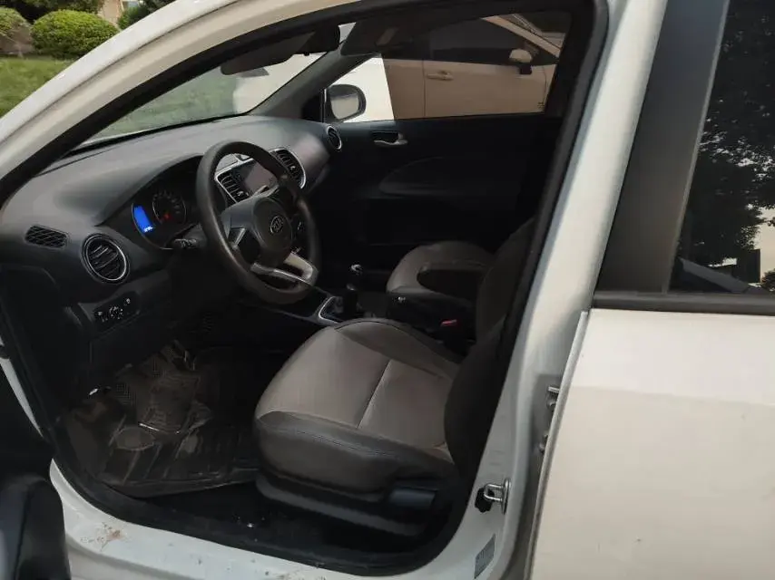 2017 KIA PEGAS thumbnail 3