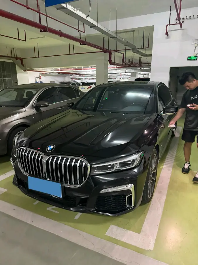 2021 BMW 7 Series 3.0T 340HP L6 8AT