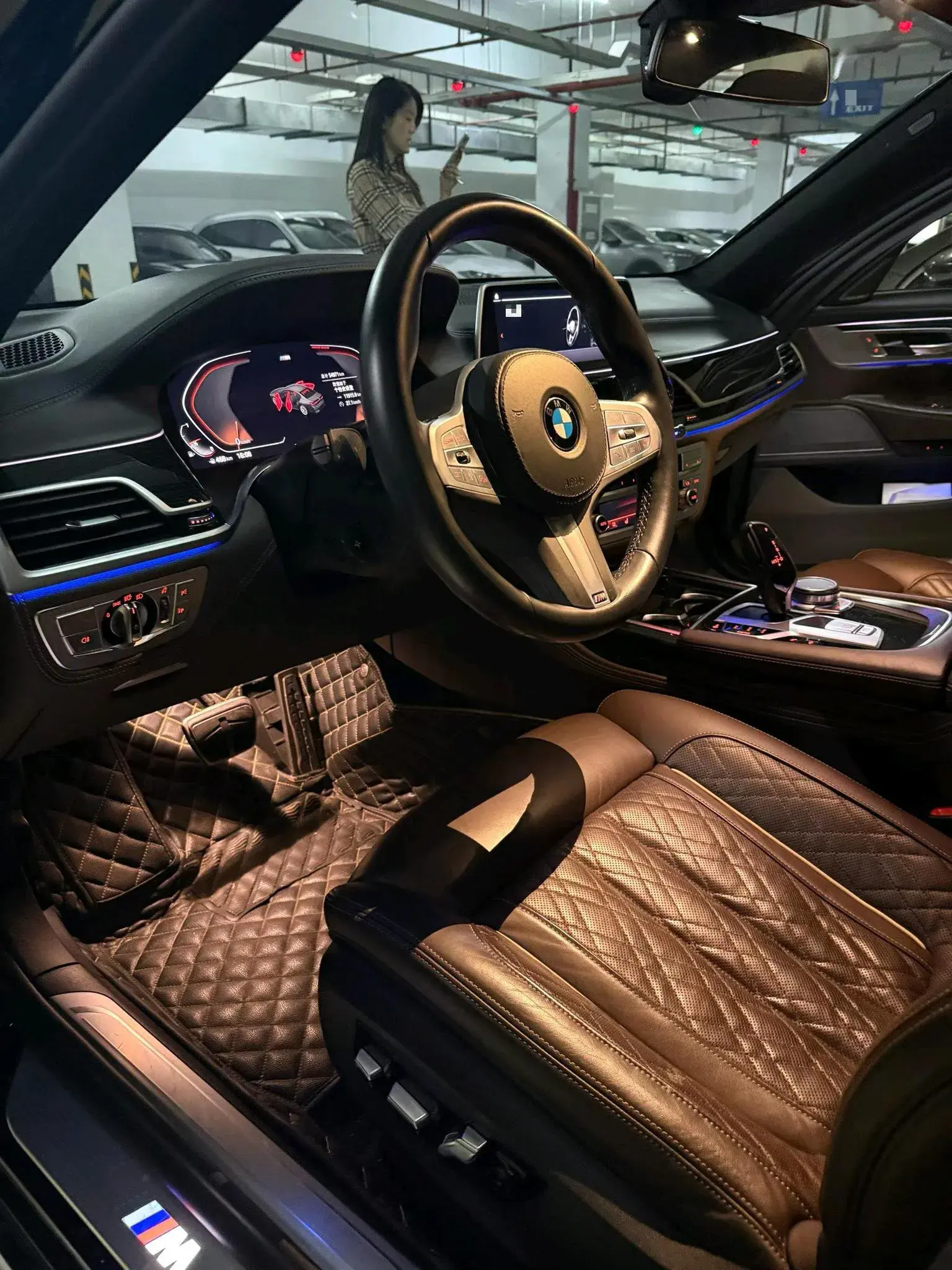 2021 BMW 7 thumbnail 2