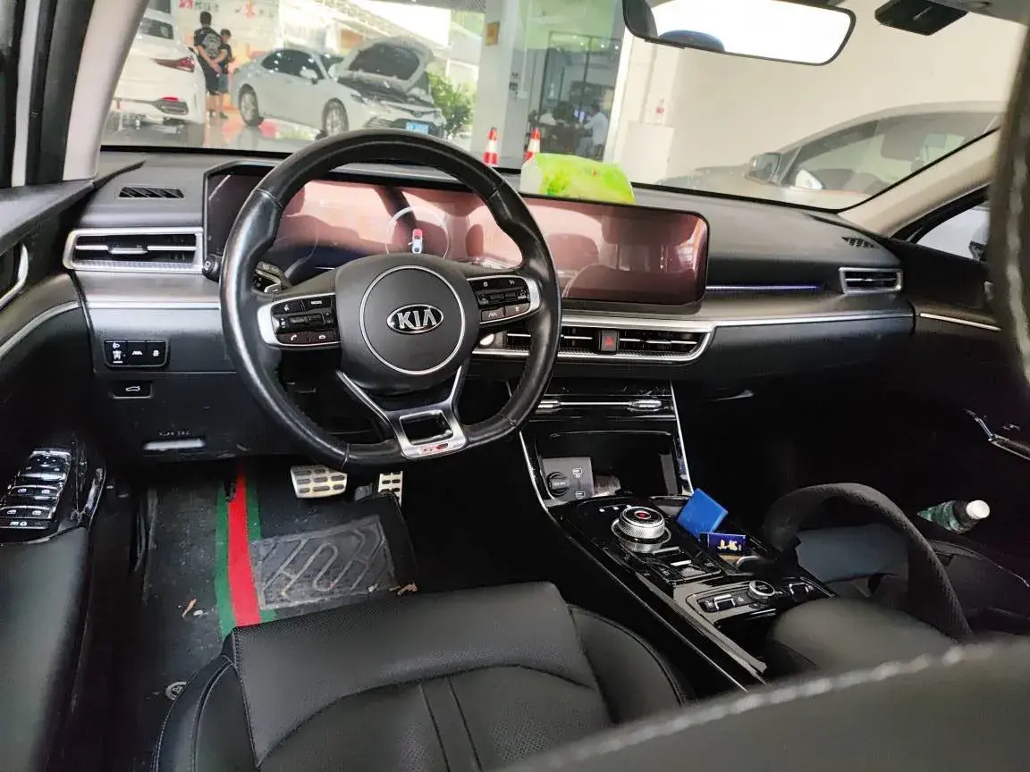 2021 KIA K5 thumbnail 2