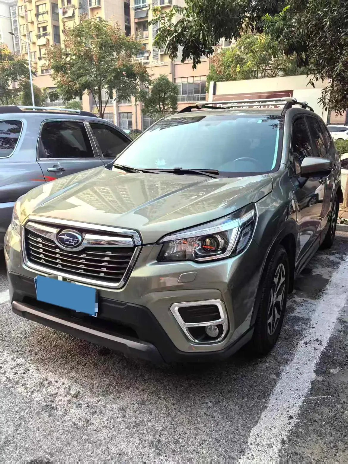 2021 SUBARU FORESTER view 1
