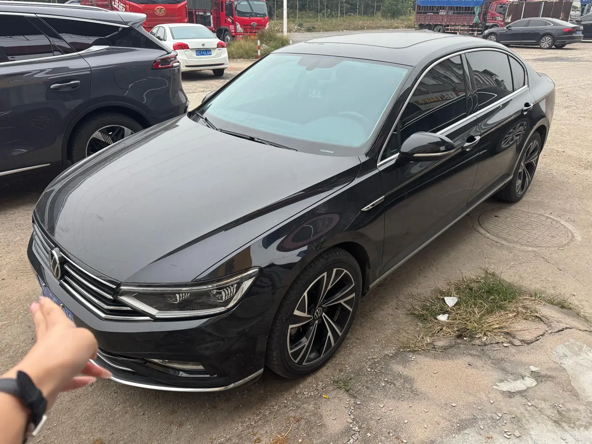 2020 VOLKSWAGEN MAGOTAN view 1