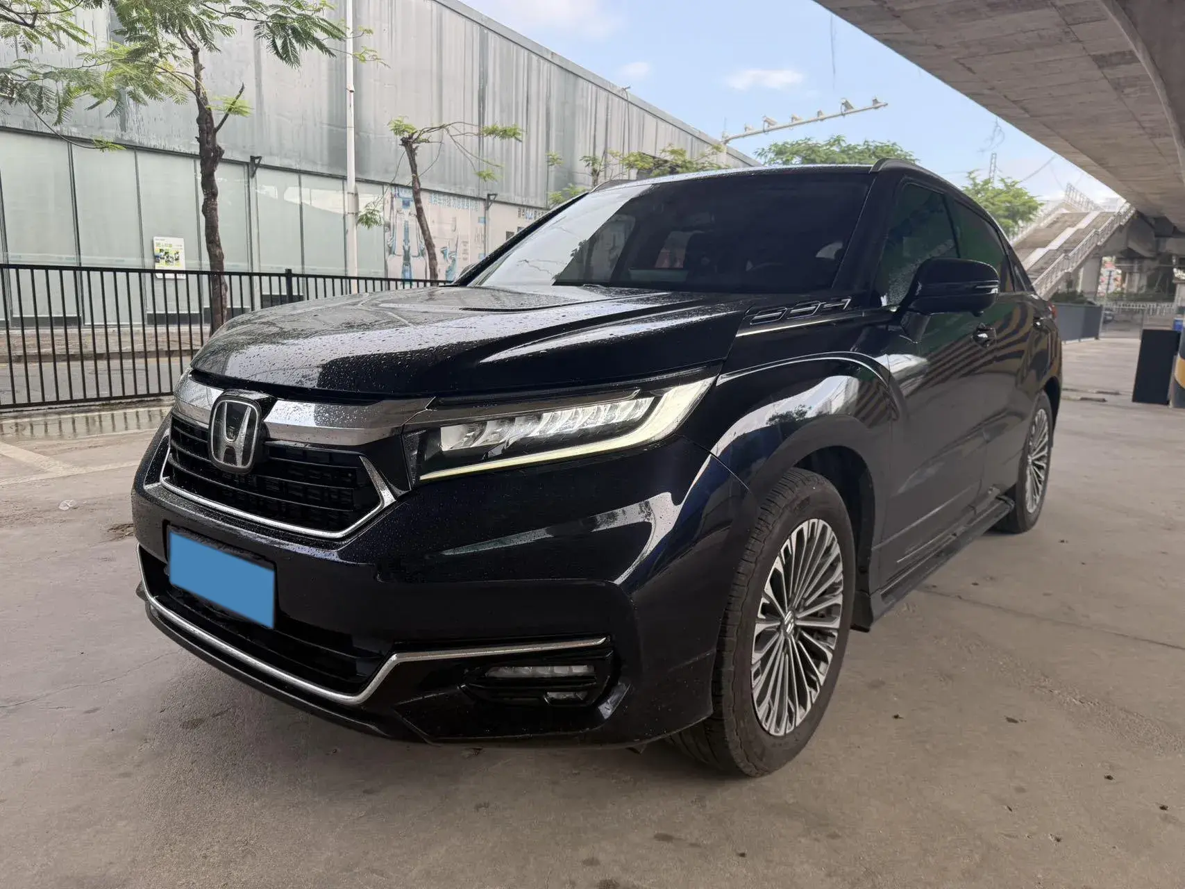 2023 HONDA AVANCIER view 1