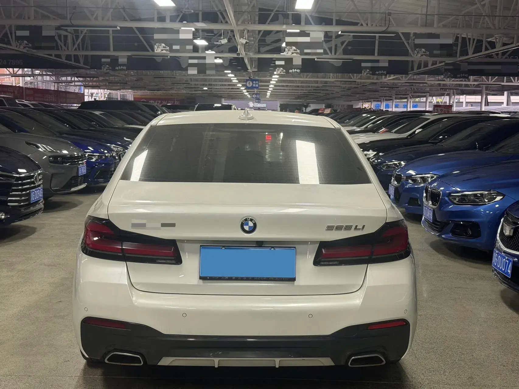 2021 BMW 5 thumbnail 3