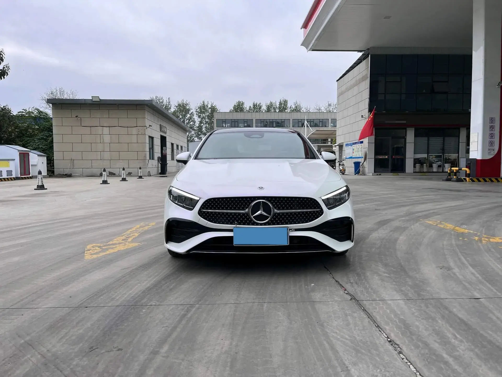 2023 MERCEDES-BENZ A thumbnail 3
