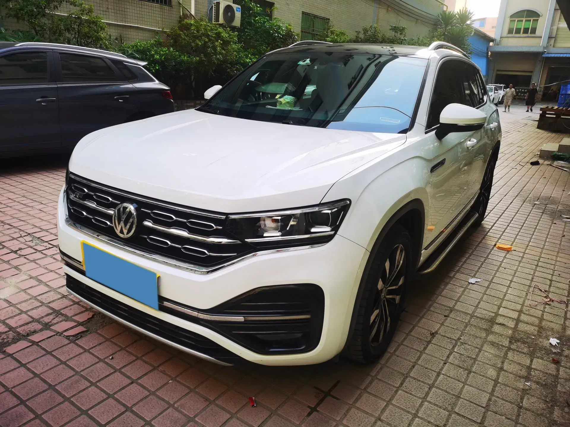 2019 VOLKSWAGEN TAYRON view 1