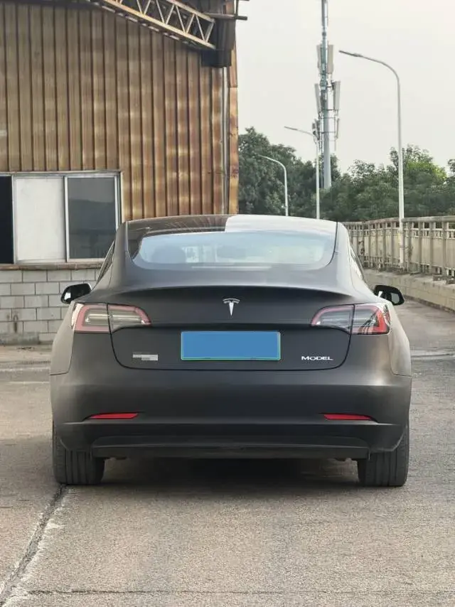 2022 TESLA MODEL thumbnail 3