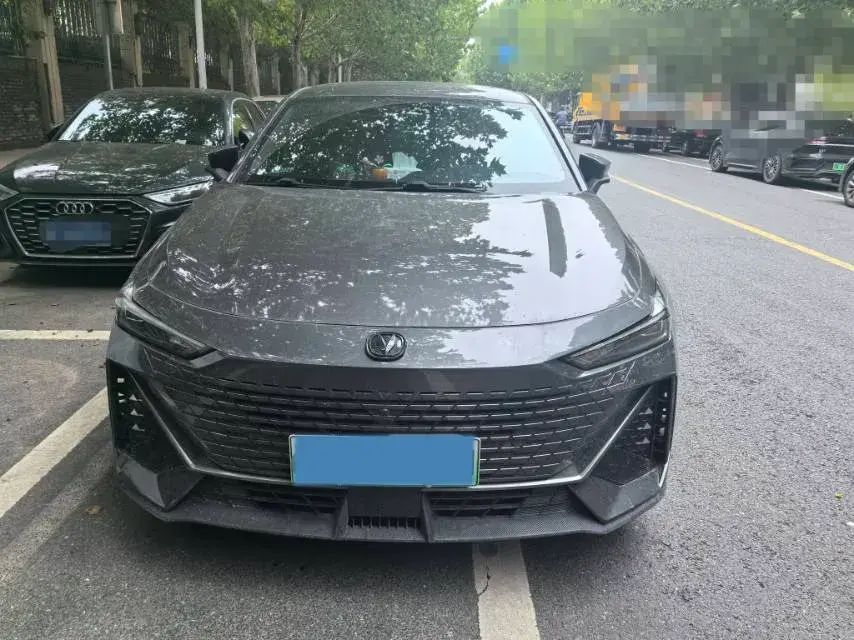 2023 CHANGAN UNI-V thumbnail 2