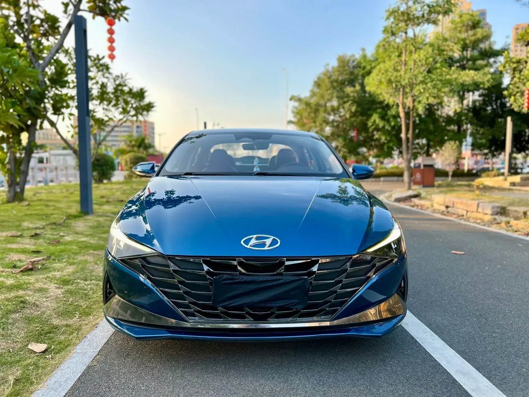 2021 HYUNDAI ELANTRA thumbnail 3