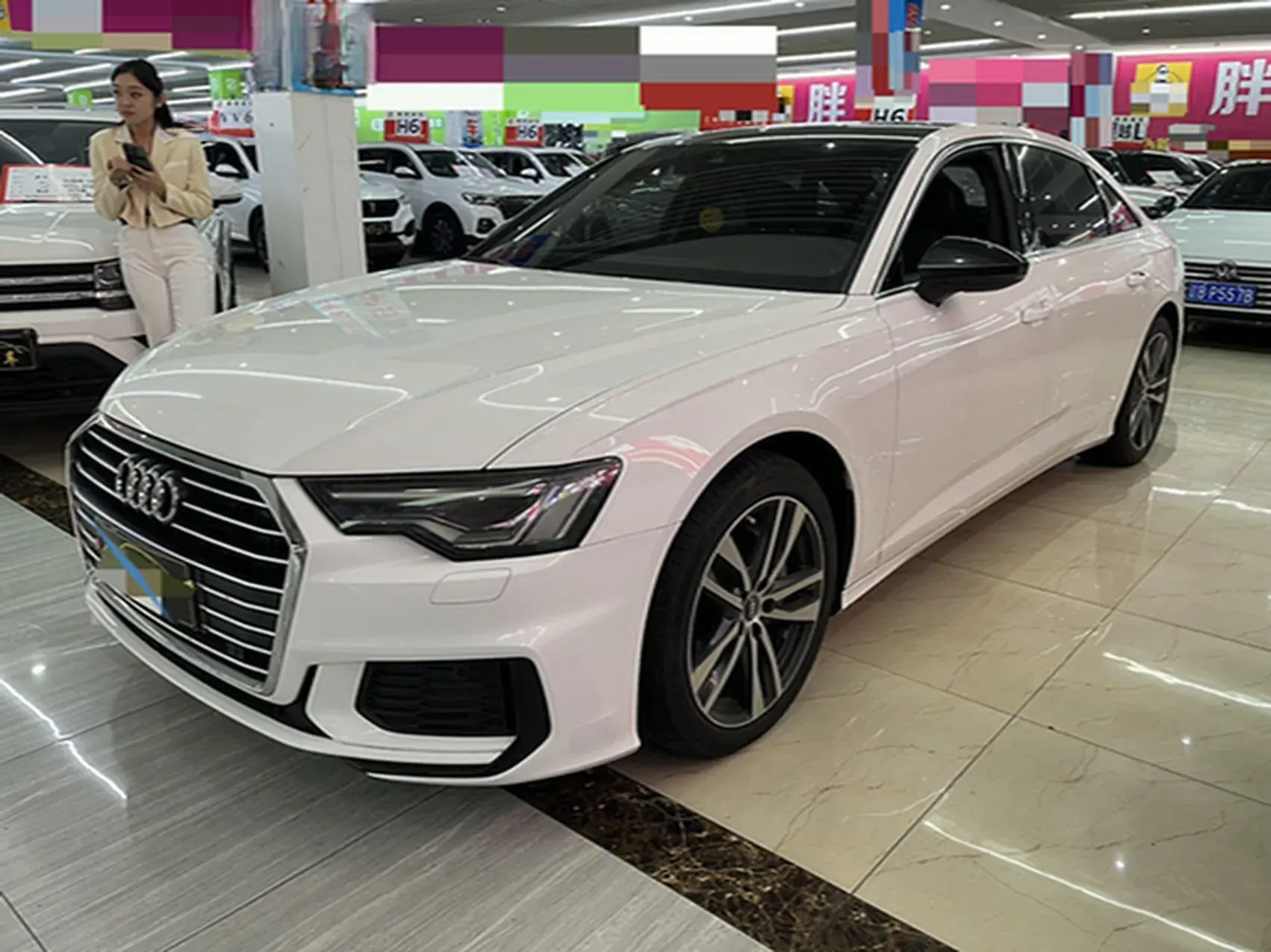 2019 AUDI A6L view 1