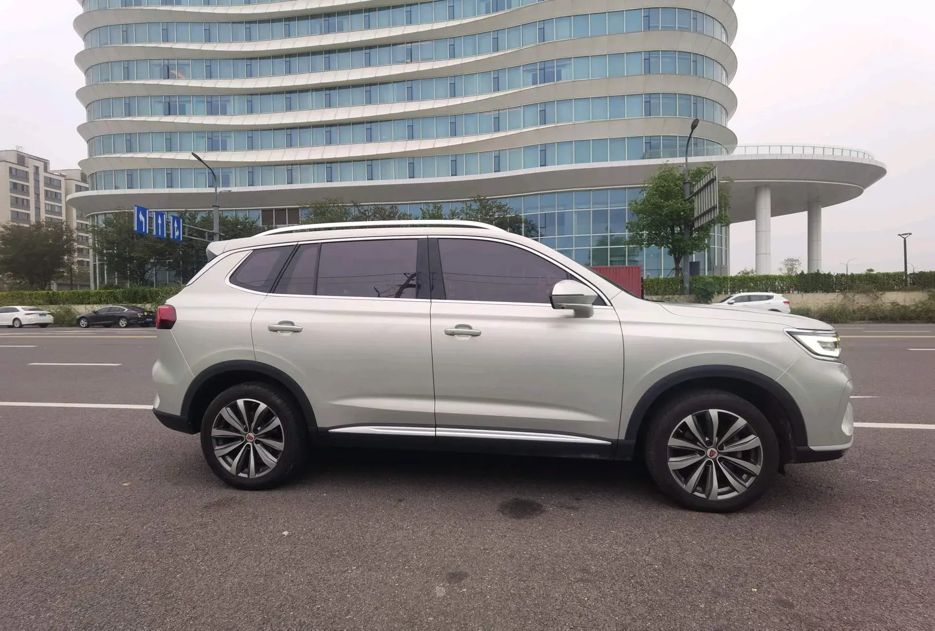 2019 ROEWE RX5 thumbnail 4